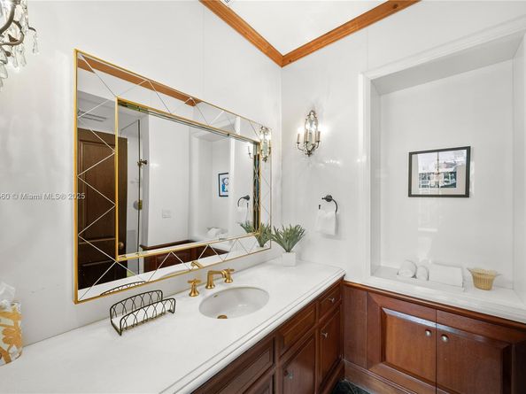 1925 Brickell Ave DPH3, Miami FL 33129