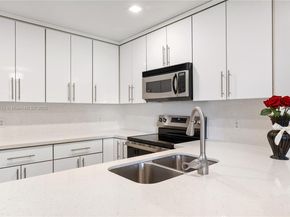 1110 SW 125th Ave 112M, Pembroke Pines FL 33027
