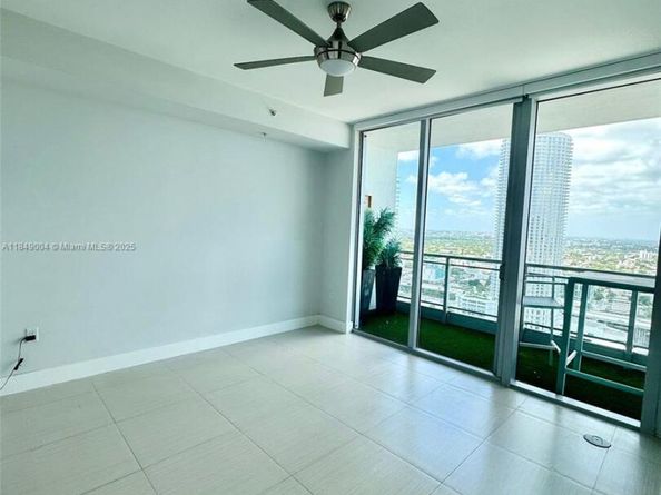 92 SW 3rd St 3608, Miami FL 33130