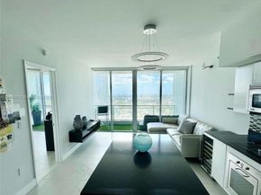 92 SW 3rd St 3608, Miami FL 33130