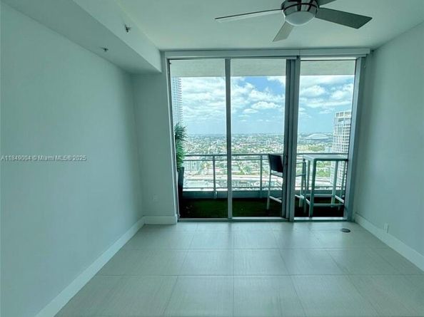 92 SW 3rd St 3608, Miami FL 33130