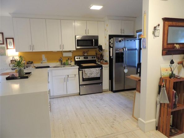 7951 Eastlake Dr C, Boca Raton FL 33433