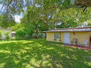 811 NW 24th Ct, Miami FL 33125