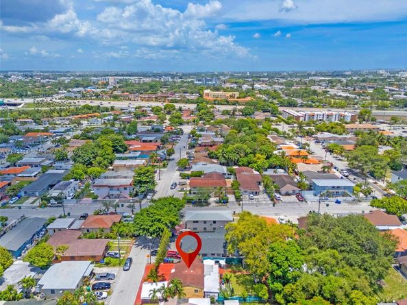 811 NW 24th Ct, Miami FL 33125