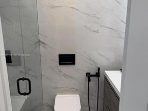 1801 NW 42nd St, Oakland Park FL 33309