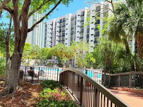 16909 N Bay Rd 116, Sunny Isles Beach FL 33160