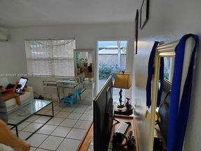 1262 NW 46th St, Miami FL 33142