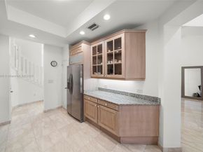 3745 NE 214th St 37, Aventura FL 33180