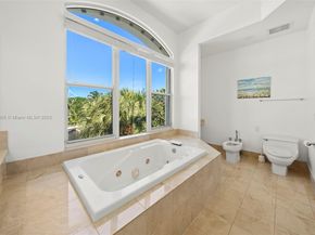 3745 NE 214th St 37, Aventura FL 33180