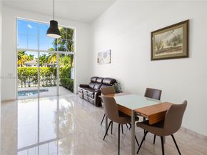 3745 NE 214th St 37, Aventura FL 33180