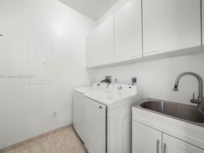 3745 NE 214th St 37, Aventura FL 33180