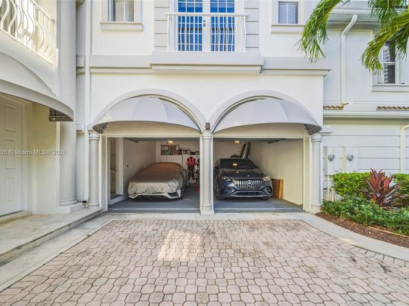 3745 NE 214th St 37, Aventura FL 33180