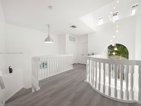 3745 NE 214th St 37, Aventura FL 33180