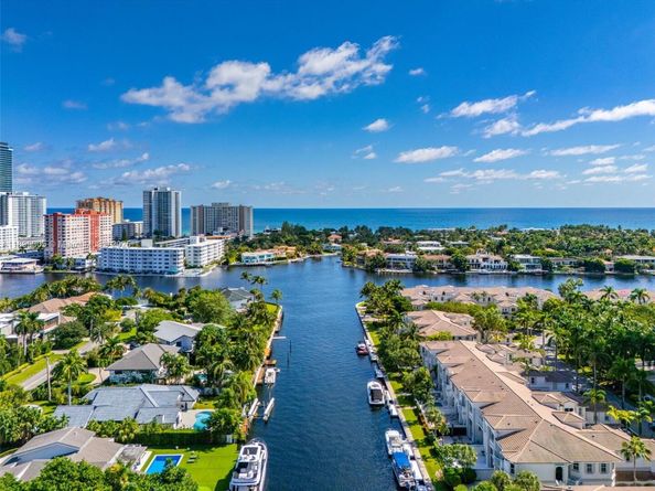 3745 NE 214th St 37, Aventura FL 33180