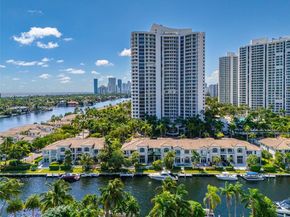 3745 NE 214th St 37, Aventura FL 33180