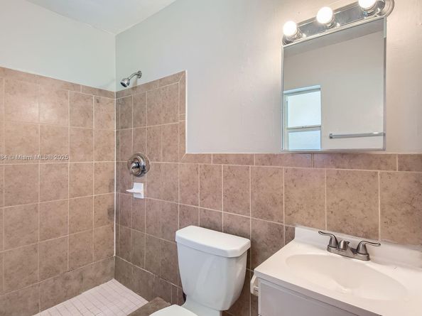 766 NW 35th Ave, Lauderhill FL 33311