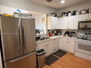 5424 NW 90th Ave, Sunrise FL 33351