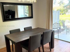 5424 NW 90th Ave, Sunrise FL 33351