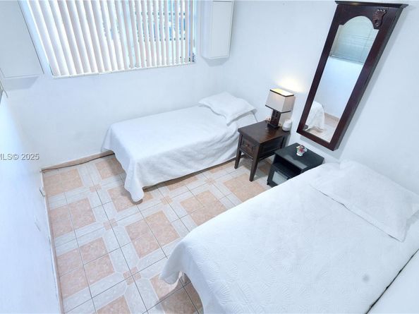 334 W 36th Ter, Hialeah FL 33012