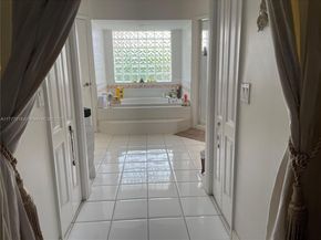 12421 SW 76th St, Miami FL 33183