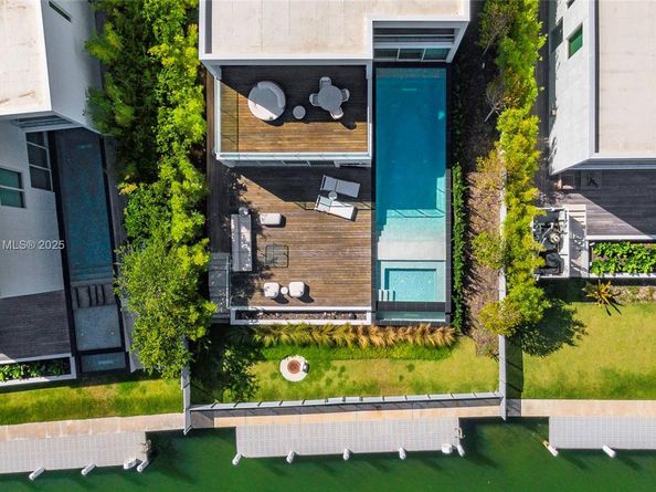 1031 W 48th St 6, Miami Beach FL 33140