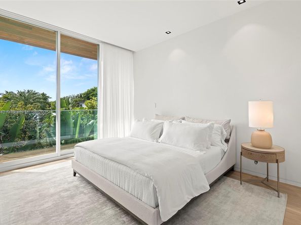1031 W 48th St 6, Miami Beach FL 33140