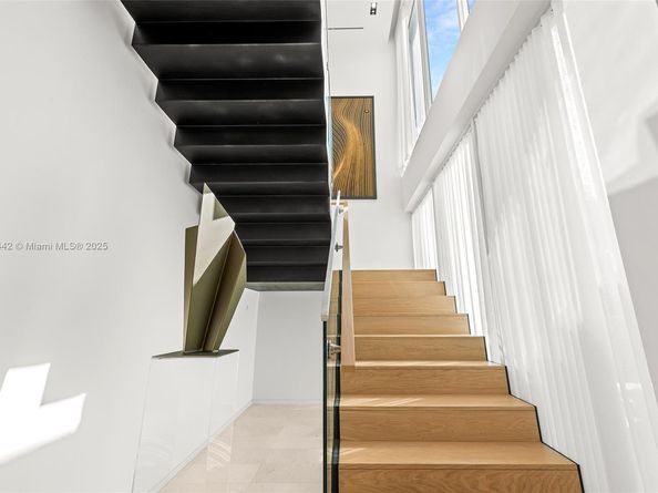 1031 W 48th St 6, Miami Beach FL 33140
