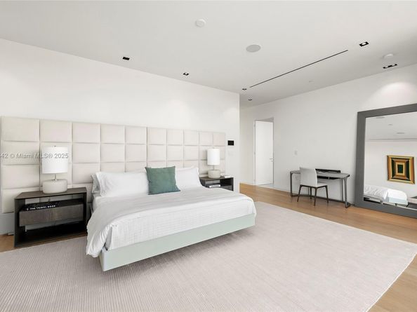 1031 W 48th St 6, Miami Beach FL 33140