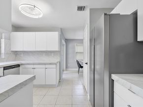 19257 NW 14th St, Pembroke Pines FL 33029