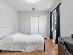 19257 NW 14th St, Pembroke Pines FL 33029