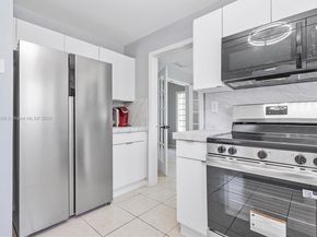 19257 NW 14th St, Pembroke Pines FL 33029