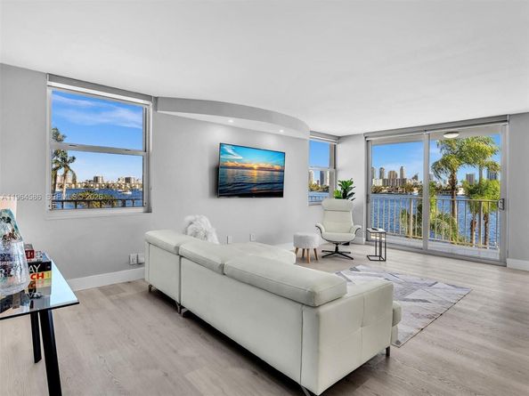 16570 NE 26th Ave 3A (DOCK), North Miami Beach FL 33160