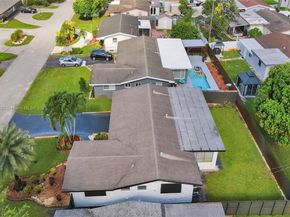 8571 NW 15th Ct, Pembroke Pines FL 33024