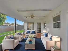 8571 NW 15th Ct, Pembroke Pines FL 33024