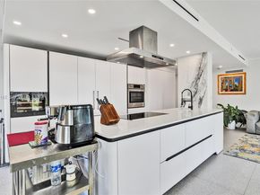 520 Brickell Key Dr A1015, Miami FL 33131