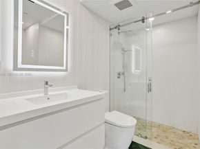 520 Brickell Key Dr A1015, Miami FL 33131