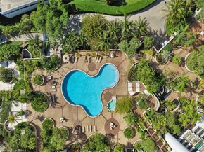520 Brickell Key Dr A1015, Miami FL 33131
