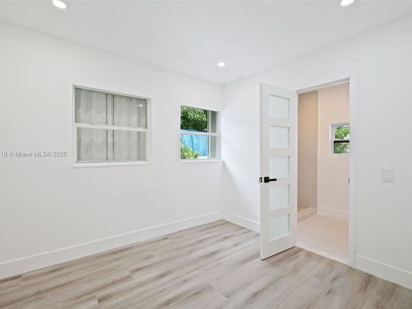 1842 NW 67th St, Miami FL 33147