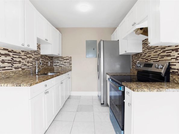 1333 S Dixie Hwy 222, Deerfield Beach FL 33441