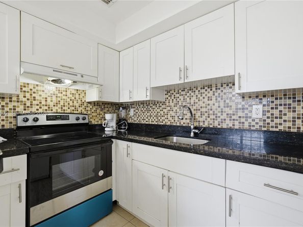 1731 NW 26th Ave, Fort Lauderdale FL 33311