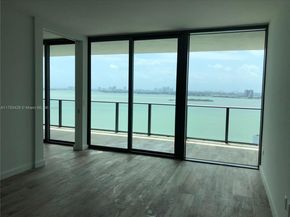 650 NE 32nd St 2006, Miami FL 33137