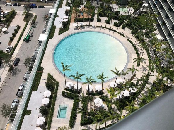 650 NE 32nd St 2006, Miami FL 33137