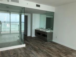650 NE 32nd St 2006, Miami FL 33137
