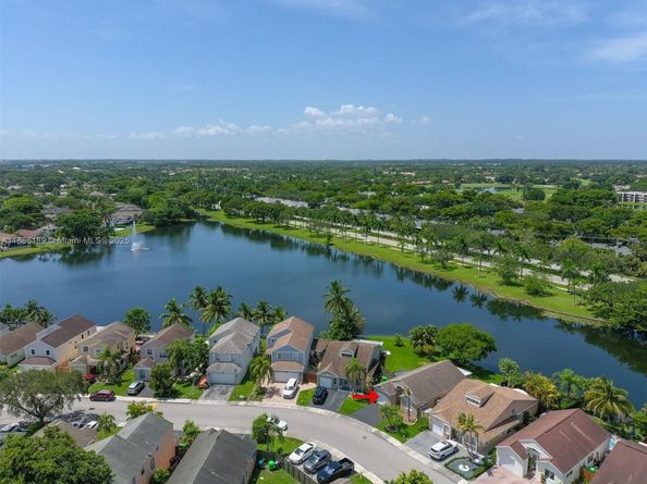 217 SW 159th Way, Sunrise FL 33326