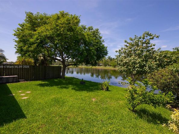 217 SW 159th Way, Sunrise FL 33326