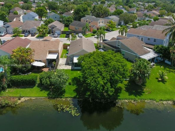217 SW 159th Way, Sunrise FL 33326