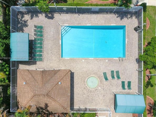 217 SW 159th Way, Sunrise FL 33326