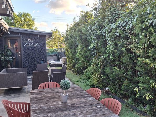 3510 NW 33rd Ave, Miami FL 33142