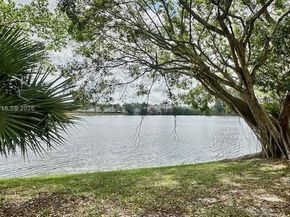 3330 Spanish Moss Ter 311, Lauderhill FL 33319