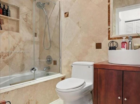 5874 SW 97th Ter, Cooper City FL 33328